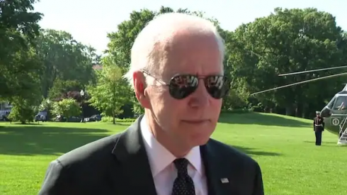 Biden portato in un luogo sicuro dopo che un aereo sospetto era entrato nello spazio aereo vietato della sua casa sulla spiaggia