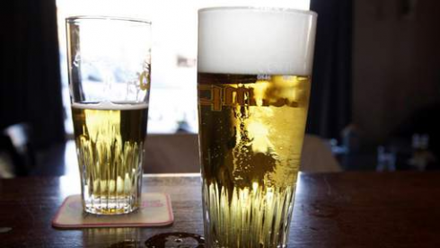 La birra sarà presto un lusso? Il clima fa correre i prezzi