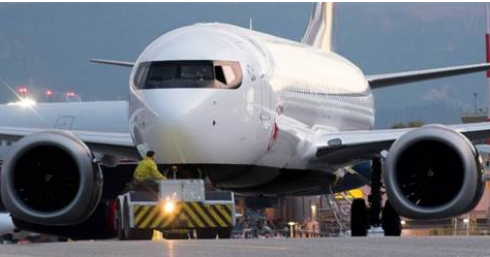 Boeing 737, ancora un’allerta: atterraggio d’emergenza per un aereo in Russia decollato da Milano