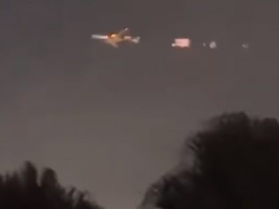Boeing costretto a effettuare un atterraggio di emergenza a Miami per un incendio del motore poco dopo il decollo – Video 