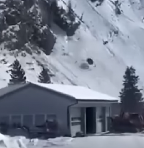 Cabinovia precipita in una stazione sciistica &ndash; Il video