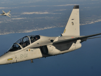 Galatina, nuova scuola di addestramento di piloti militari italiani e stranieri destinati alle linee aerotattiche (jet) con l'M-346
