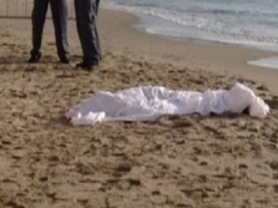 Cadavere di una donna trovato al largo di Durazzo.