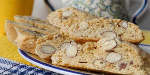 Pezzi di metallo nei Cantucci Toscani di Terre d’Italia, Carrefour richiama le confezioni.