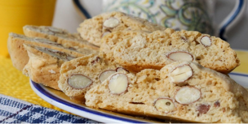 Pezzi di metallo nei Cantucci Toscani di Terre d’Italia, Carrefour richiama le confezioni. 