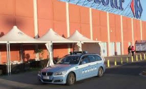 carrefour auto polizia carrefour auto polizia