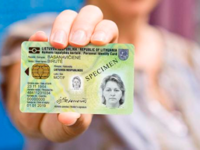 "SI" dalla Ue alle impronte digitali nella carta d'identità