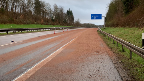 Germania, 2 tonnellate di cioccolato bloccano l'autostrada