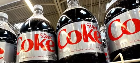 L'OMS conferma: il dolcificante nella Diet Coke e la gomma da masticare sono a rischio di cancro
