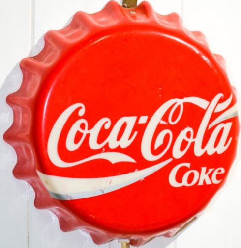 Rischio avvelenamento bibite da sostanze caustiche, CocaCola ritira alcuni dei suoi prodotti