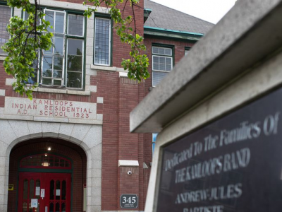 Canada: resti di 215 bambini trovati nel cortile del collegio.