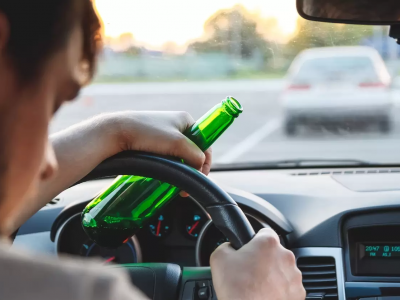 Cassazione: conducente ubriaco e risarcimento ridotto ai parenti della vittima trasportata se sapeva che il conducente era ebbro