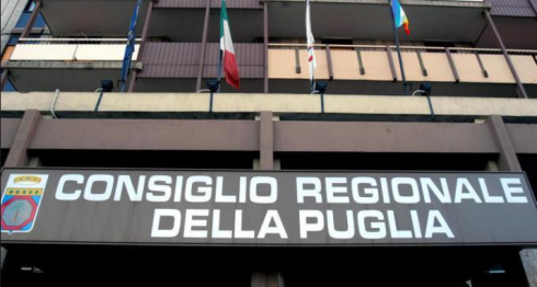 Sito “Sistema Puglia” bloccato il giorno del “clic day”. Le proteste di tanti aspiranti al bando “Mi Formo e Lavoro” che non hanno potuto registrarsi