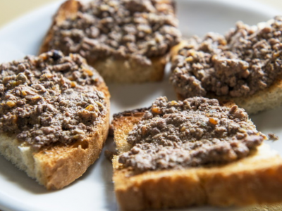Rischio listeria, Carrefour richiama un lotto di “Crostini Alla Toscana”. 