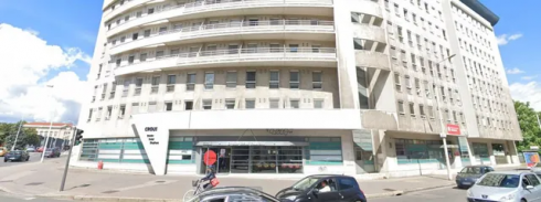 SOS Studenti. Lione: giovane studente precario, ventidue anni, si dà fuoco in strada per protesta.