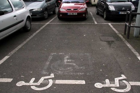 parcheggio disabili parcheggio disabili
