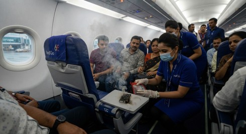 Fumo a bordo da un power bank: volo Indigo Delhi-Chennai dirottato d'urgenza