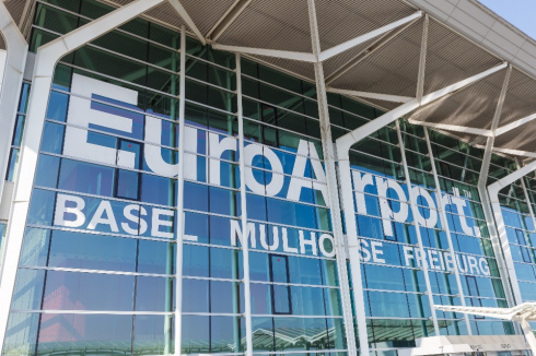 Allarme bomba, chiuso l'aeroporto di Basilea-Mulhouse