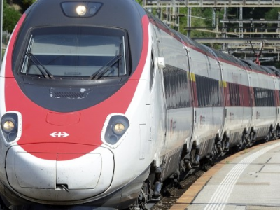 Eurocity in tilt: guasto sulla linea Milano-Zurigo 