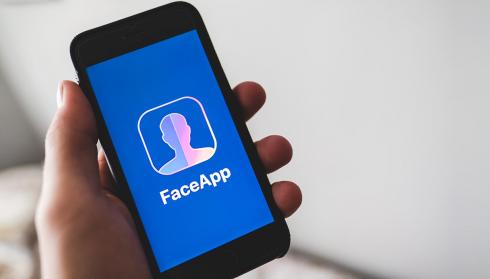 Nuova truffa online: in circolazione pericolosa imitazione di FaceApp