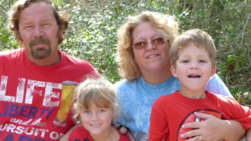 Texas, adolescente uccide tutta la famiglia e pubblica immagini online.