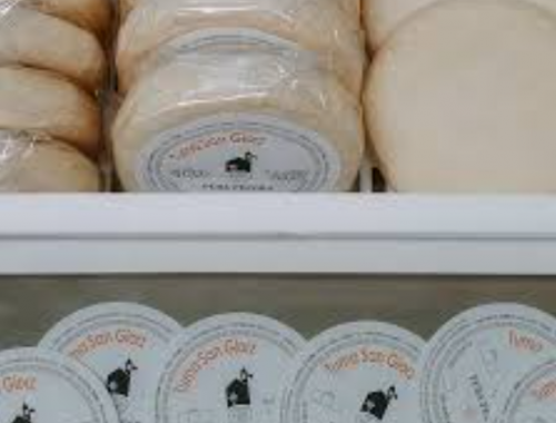 Listeria nel formaggio di pura pecora: il ministero segnala richiamo di diversi lotti di Tuma sant Giorz - Pura pecora
