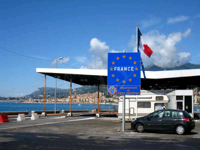 Francia progetta pedaggio extra per camion italiani che attraversano il Paese