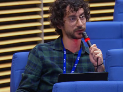 Giornalista licenziato per aver posto una domanda su Israele alla Commissione Europea: “Inaccettabile”