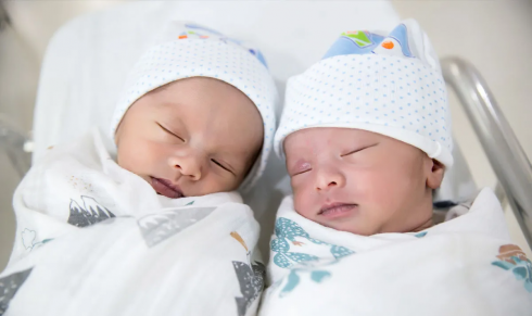Miracolo di Capodanno: i gemelli in Croazia sono nati in anni diversi