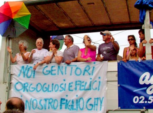 genitori orgogliosi di avere figli gay