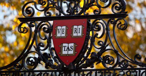 Razzismo, scandalo a Harvard: discrimina gli asiatico-americani
