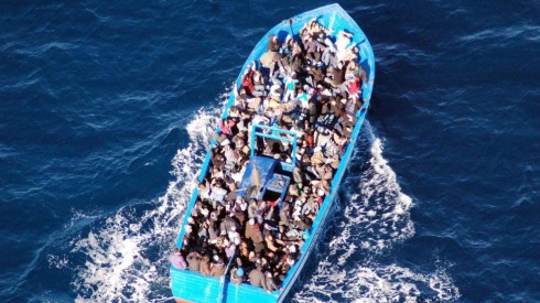 barcone con profughi