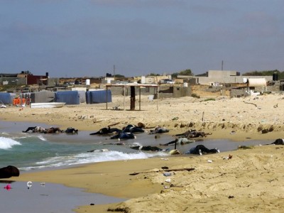 immigrati morti sulle spiagge libiche