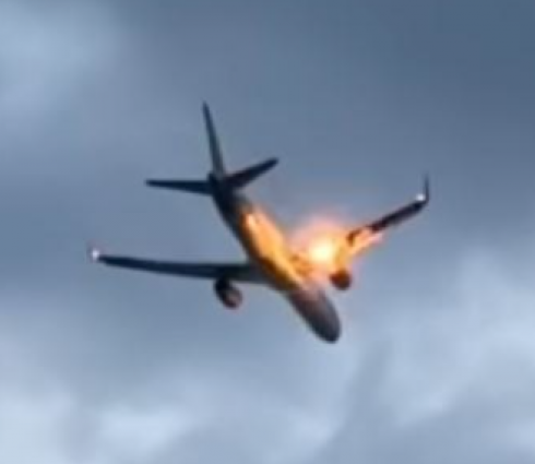 Fiamme nella turbina durante il decollo da Corfù, aereo torna indietro