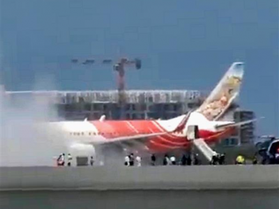 Volo Air India prende fuoco a Muscat, tutti i 141 evacuati - Video