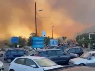 Spaventoso incendio manda a fuoco Porto Badisco. Il video