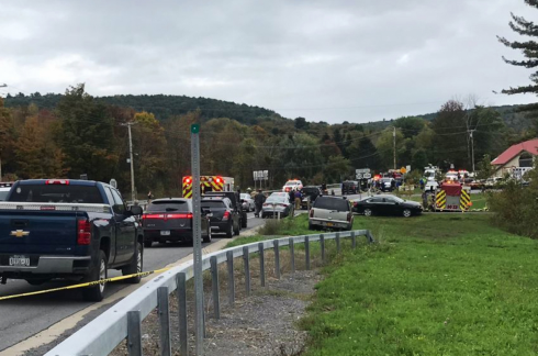 USA, strage verso la festa di matrimonio, Limousine travolge auto e passanti. 20 morti nello Stato di New York.