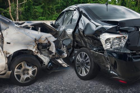 Cassazione: addio al risarcimento da incidente stradale in cui ci sono solo testi senza foto dei danni