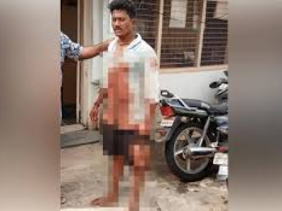 India choc – video: un 28enne uccide l'amico, lo decapita e poi va a passeggio con la sua testa in mano fino alla stazione di polizia