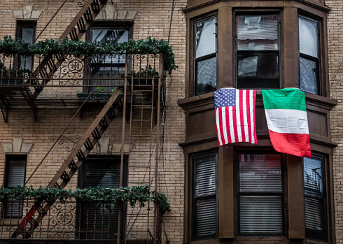 Per il razzismo sugli italiani è lite a New York