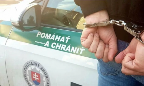 Conducente italiano arrestato a Bratislava per guida in stato di ebbrezza - VIDEO