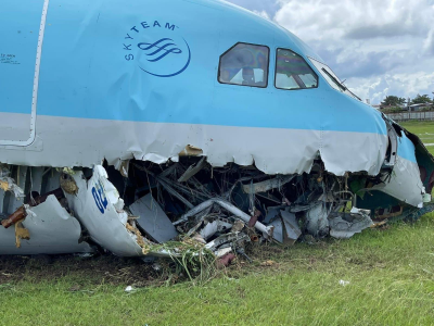 Aereo della Korean Air finisce fuori pista dopo 2 tentativi falliti di atterraggio