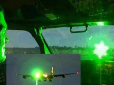 Puntatore laser contro il pilota di un aereo in fase di atterraggio