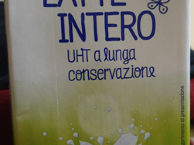Rischio microbiologico: richiamato latte intero UHT Milbona venduto da Lidl. 