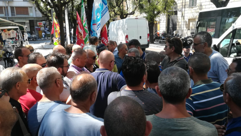 34 lavoratori licenziati GGS S.r.l. Manifestazione 11 gennaio dalle 10 innanzi alla Prefettura di Lecce