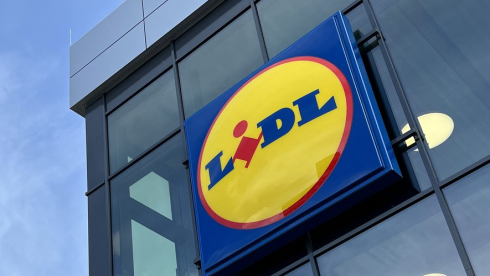 Lidl condannata per aver venduto alcolici a un minorenne dopo la sua morte