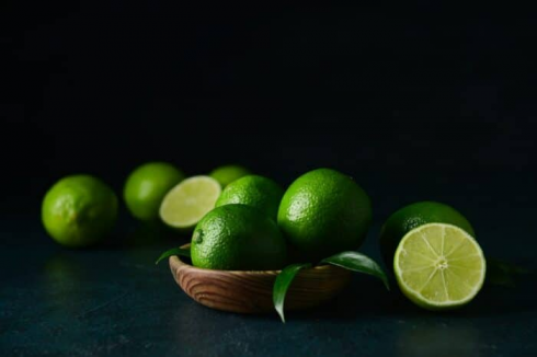 Pesticida carbofurano in un lotto lime di Tahiti a marchio Tropicom richiamato per rischio chimico