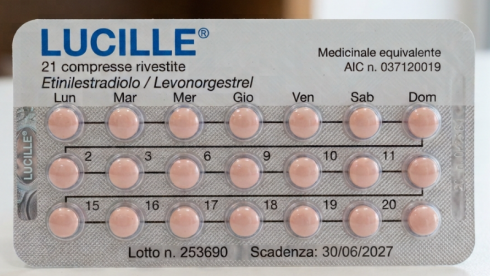 Aifa, ritiro cautelativo lotto n. 253690 dal mercato del noto medicinale anticoncezionale LUCILLE 21 compresse rivestite