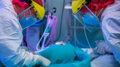 Un farmaco comune per curare l'ipertensione riduce la mortalità del Covid-19.