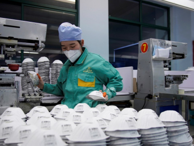 Paesi Bassi: maxi richiamo di mascherine protettive per il viso difettose prodotte in Cina. 